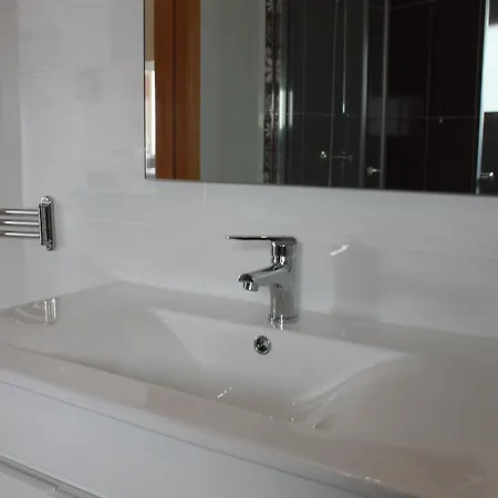 Maria Violeta Tourism 아파트