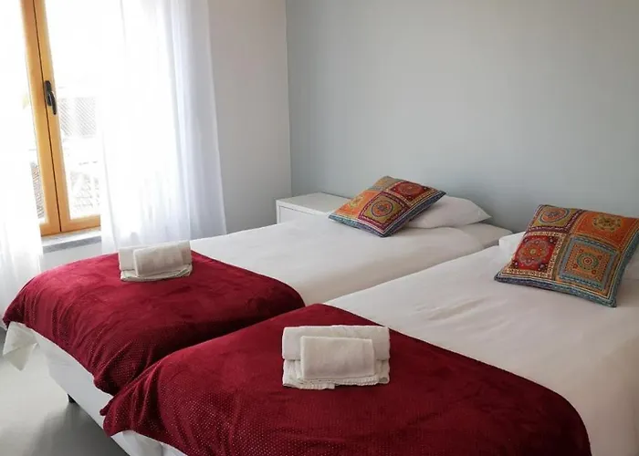 Maria Violeta Tourism דירה *