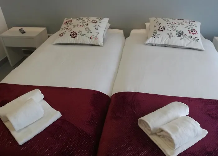 Maria Violeta Tourism דירה